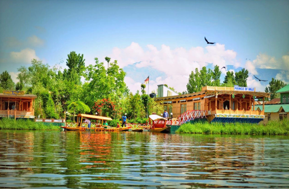 CAPTIVATING KASHMIR