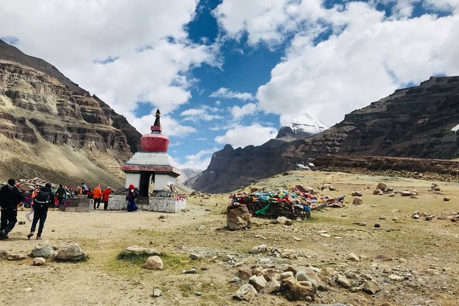 10 Days Kailash Mansarovar Helicopter Tour via Lucknow