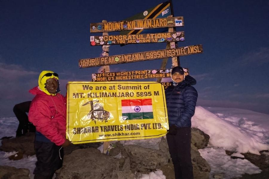 Mount Kilimanjaro Trekking (5895 M)