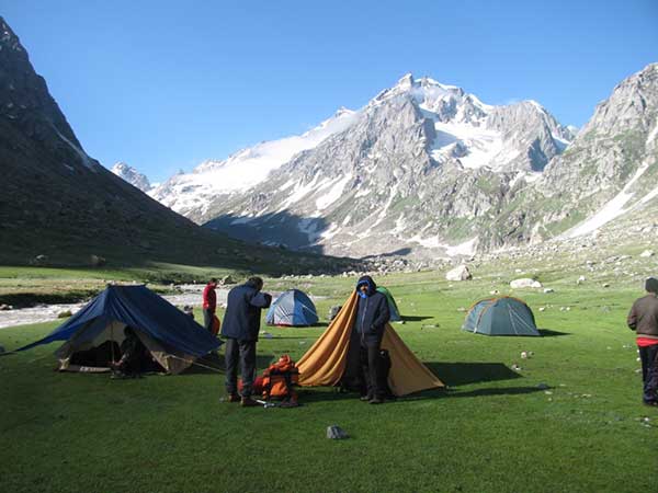 Hampta Pass Trek 2023 | Monsoon Trek in Himachal